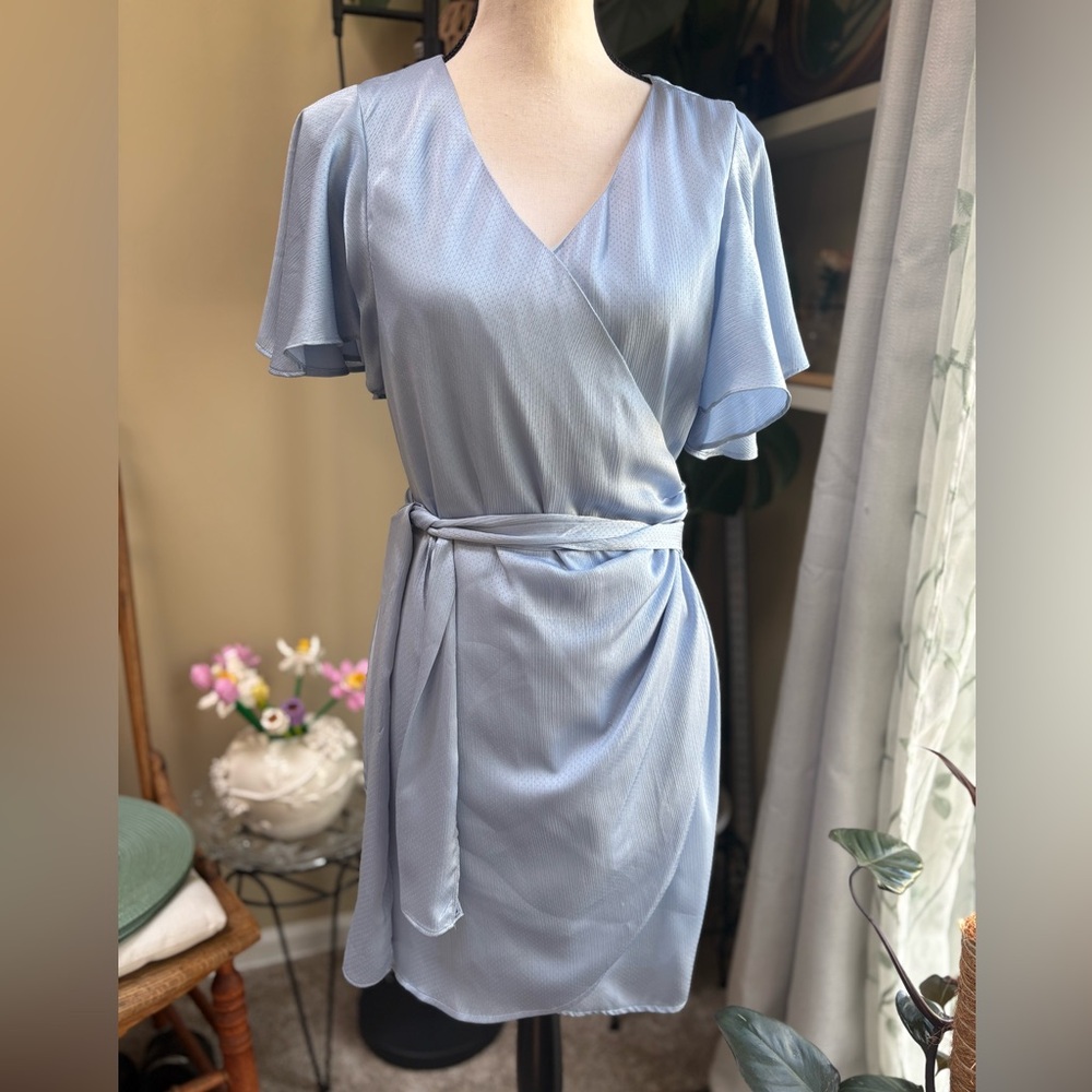 Dress Forum Cool Pale Blue Wrap-Style Dress - Picture 2 of 9